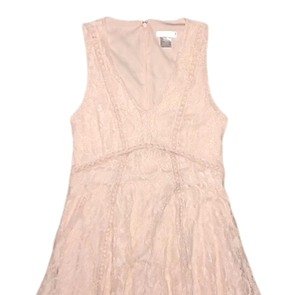 Venus Pink Lace Evening Dress - Picture 5 of 5